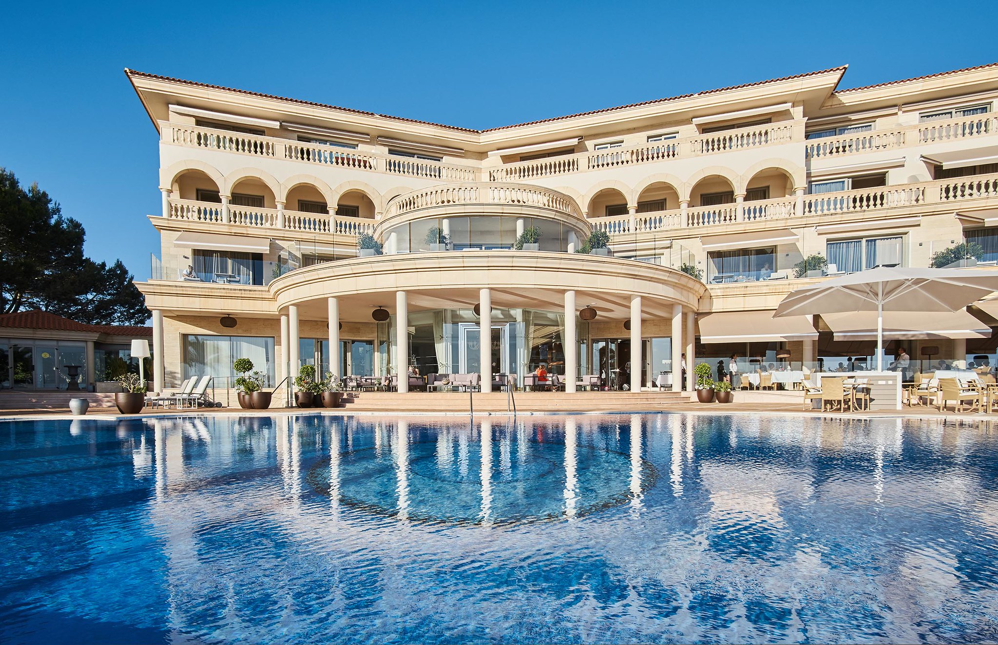 Swim up to the terrace at Pure Salt Port Adriano Calvia, Mallorca