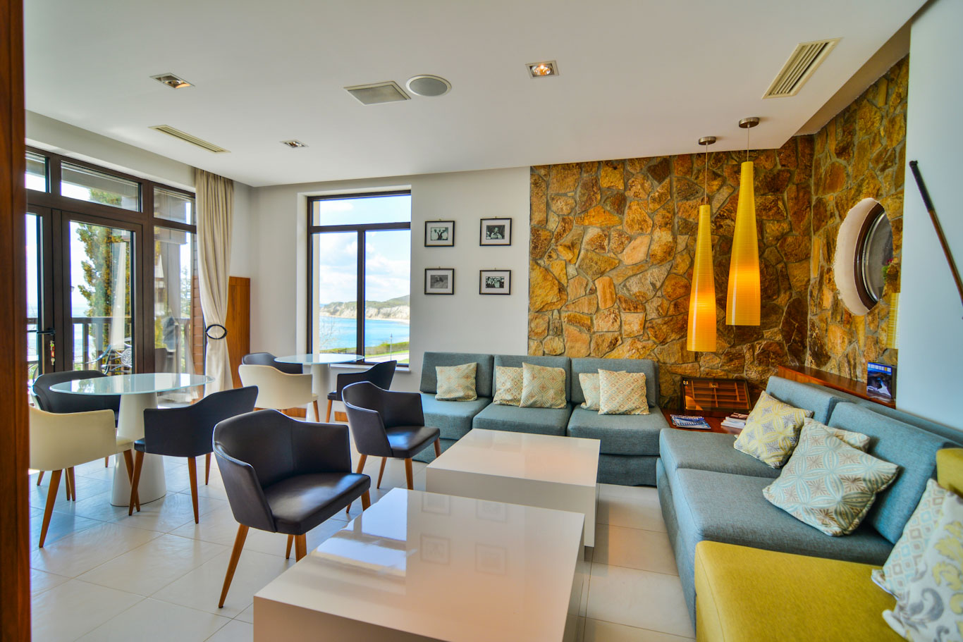 Roomy clubhouse bar at Thracian Cliffs Golf Resort and Spa, Cape Kaliakra, Bulgaria