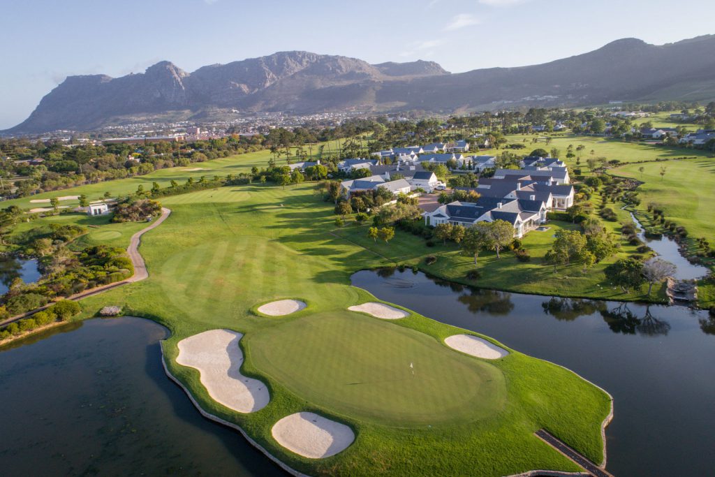 Steenberg Golf Club, Tokai, Western Cape, South Africa. Golf Planet Holidays