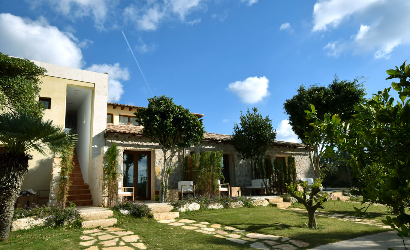Roomy cottage accommodation at Pula Golf Resort, Son Servera, Mallorca