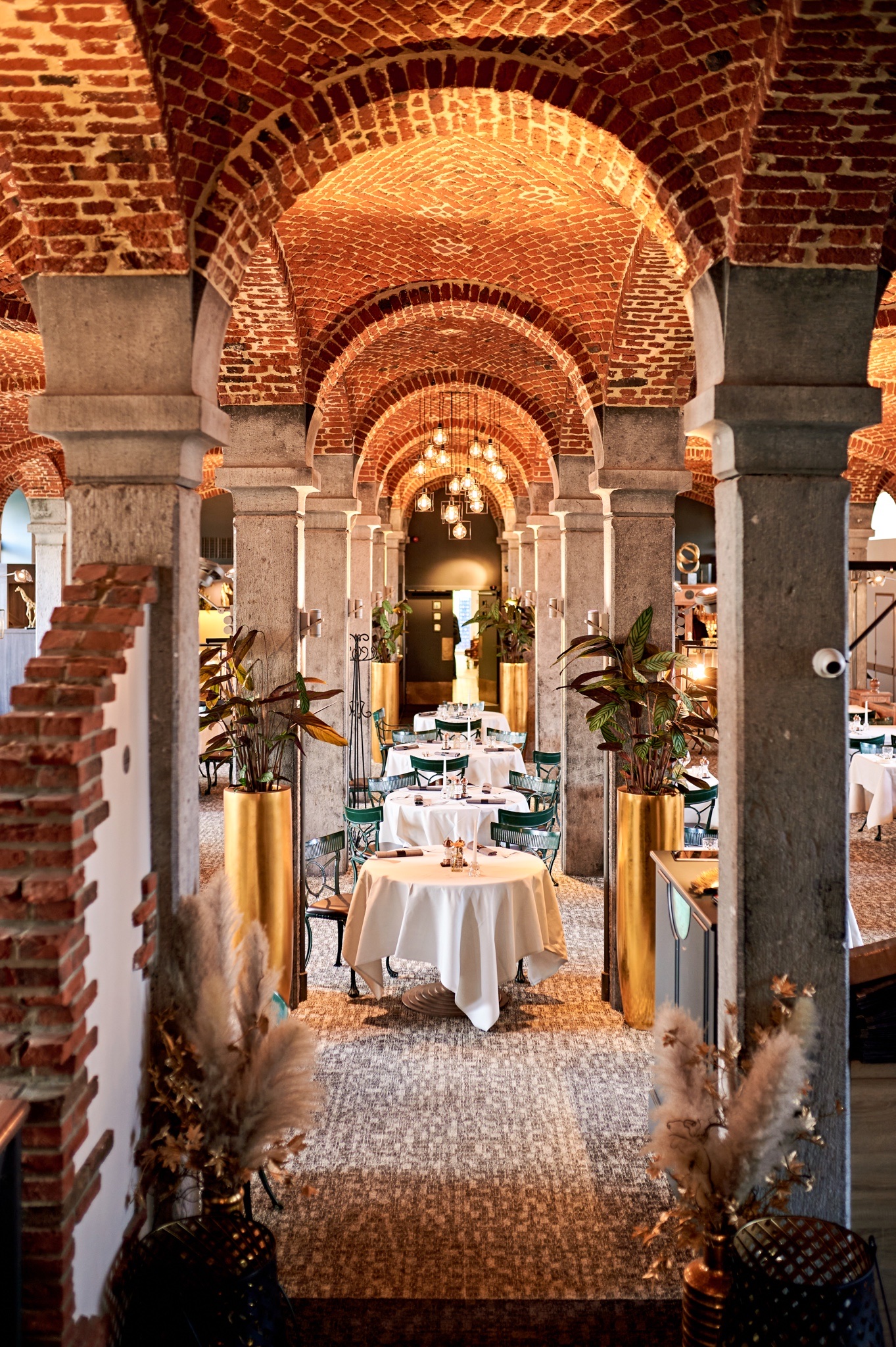 Impressive dining room at the Van der Valk Hotel, Waterloo, Belgium. Golf Planet Holidays