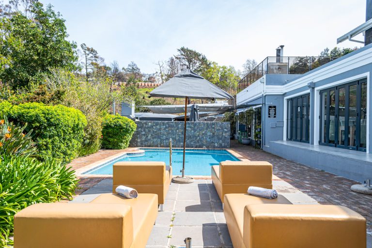 Enjoy the sun at Silver Forest, Somerset West, Western Cape, South Africa. Golf Planet Holidays