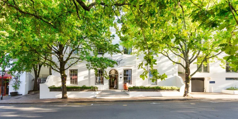 Welcome to Oude Werf Hotel, Stellenbosch, South Africa. Golf Planet Holidays.