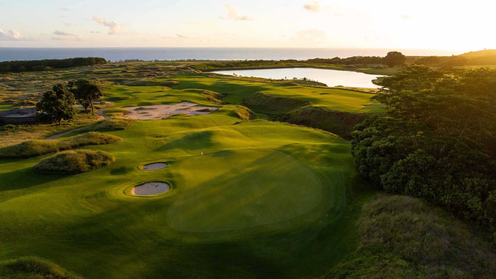 La Reserve golf course at the Heritage Golf and Spa Resort, Mauritius. Golf Planet Holidays.